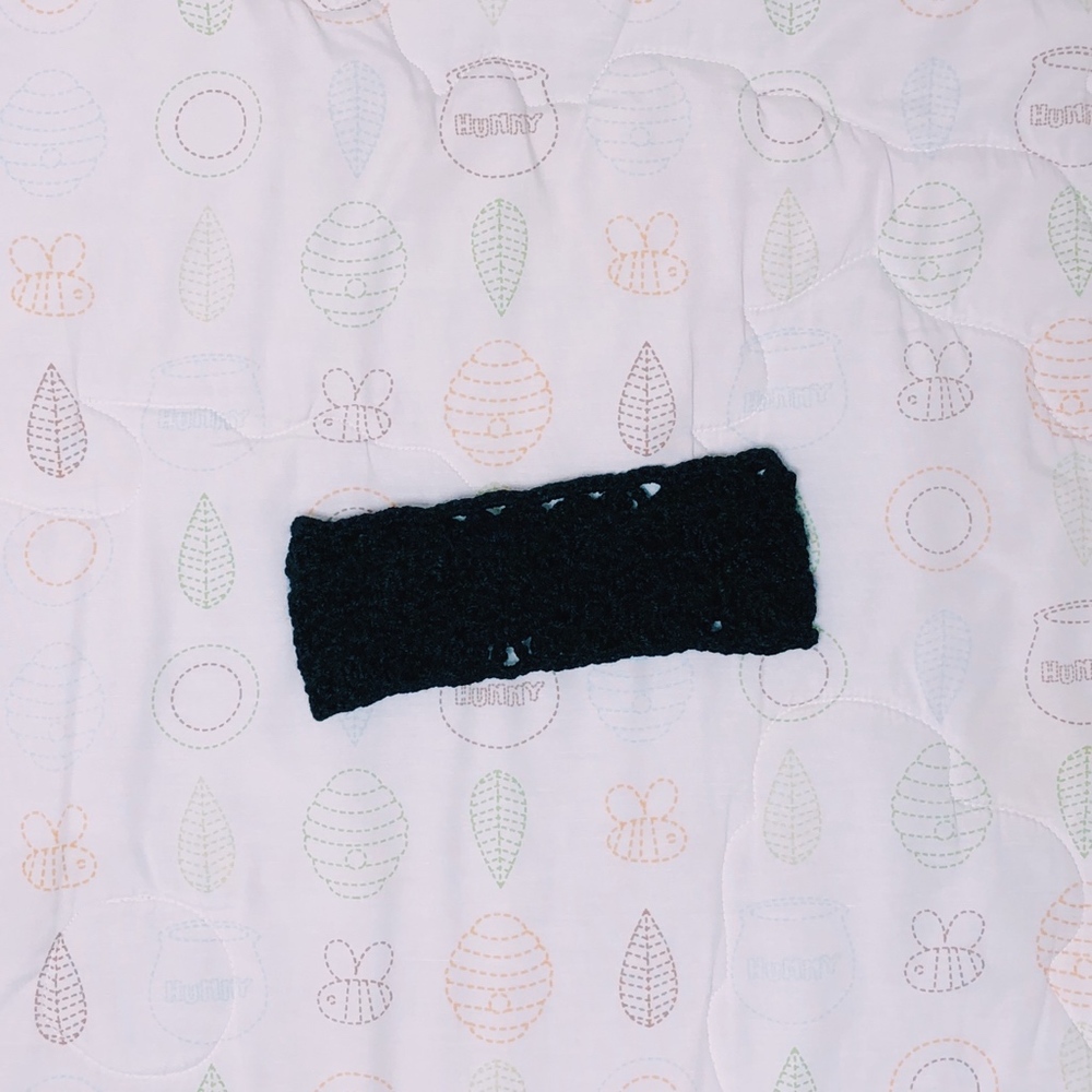 Crochet Tieback Headband in Black